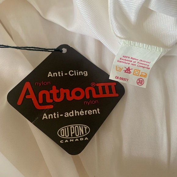 2 Vintage White Slips - Picture 4 of 8